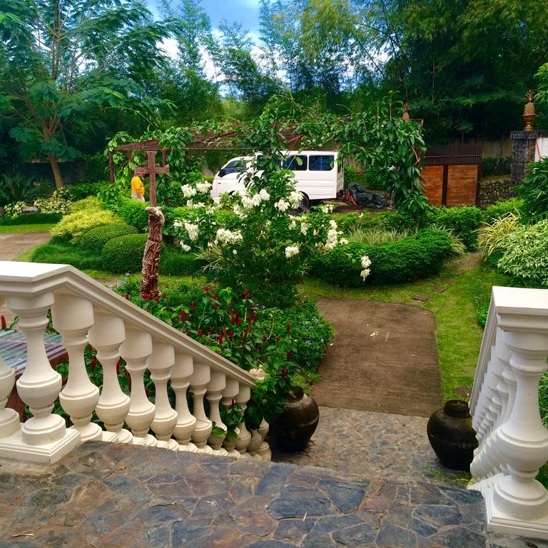 Ataalaya Farmhouse Batangas Exterior photo