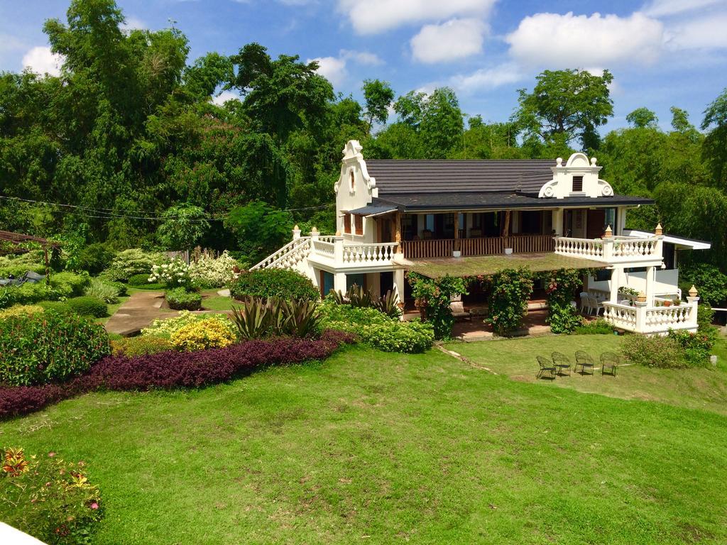 Ataalaya Farmhouse Batangas Exterior photo