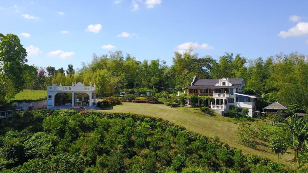 Ataalaya Farmhouse Batangas Exterior photo